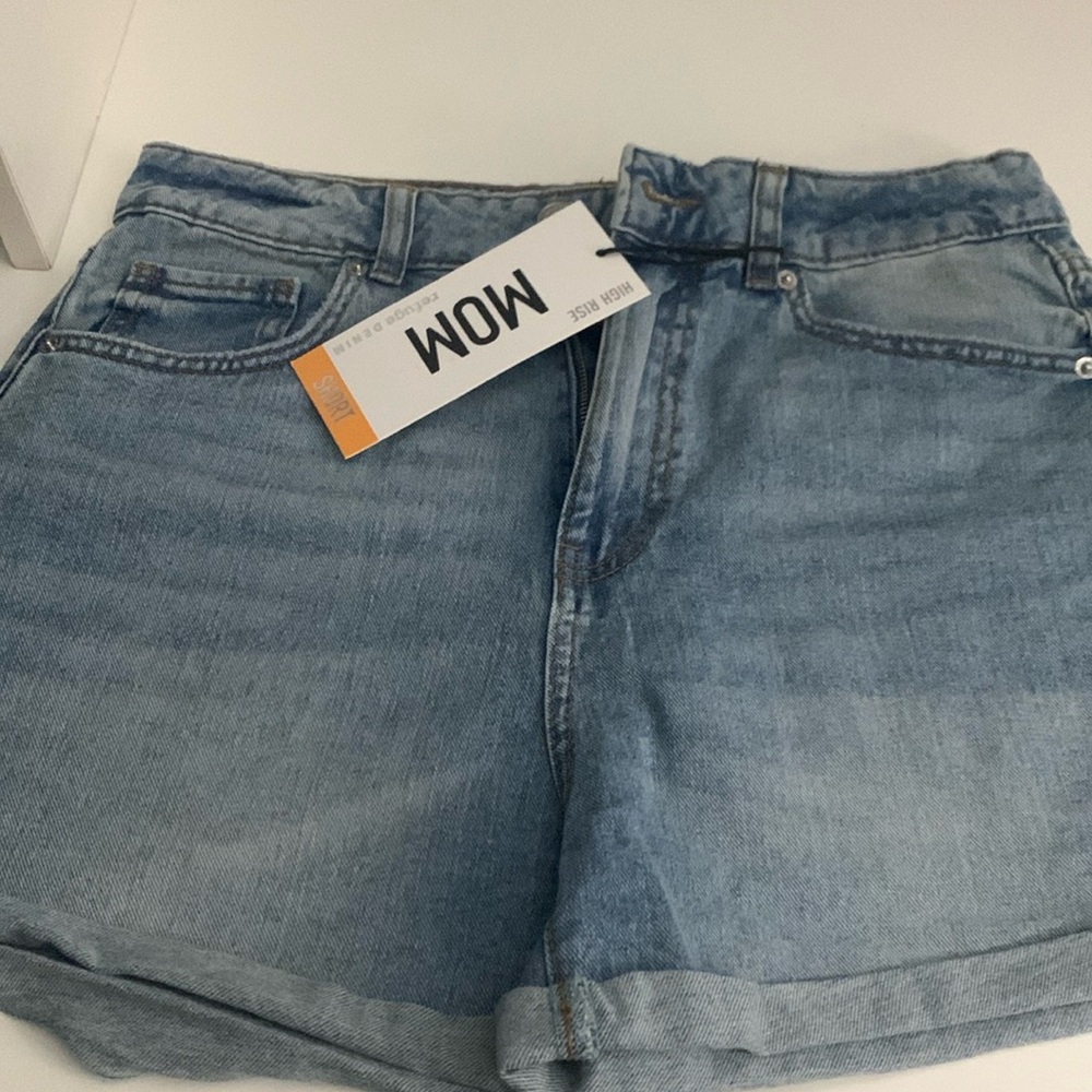 Brand New with tags high rise mom shorts